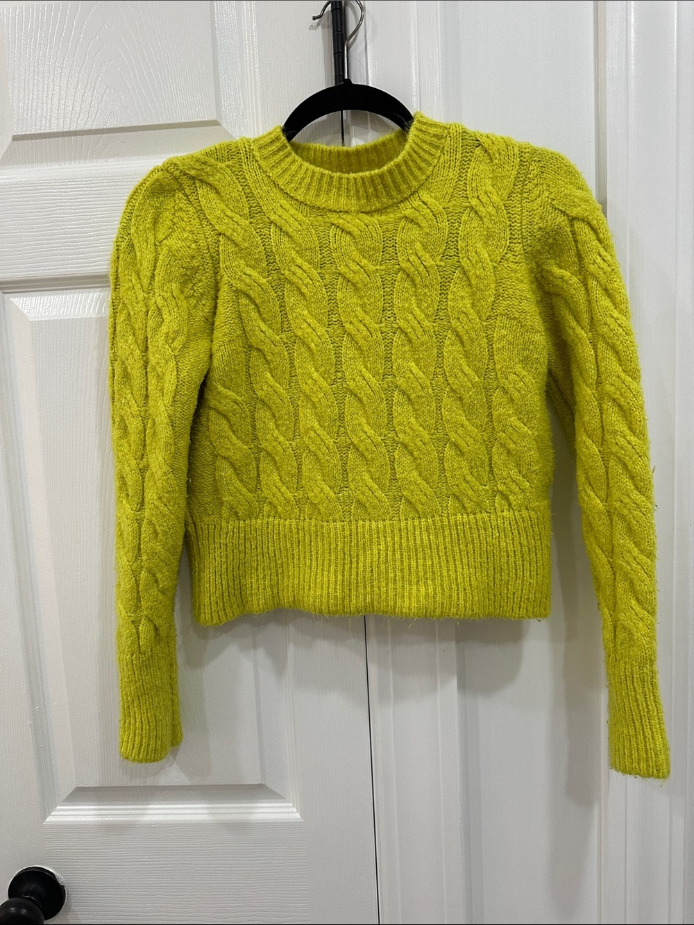 Cropped Cable-Knit Crewneck Sweater in Chartreuse